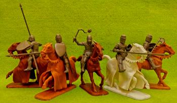 Medieval French Knights & Men-At-Arms (Steel)--5 Mtd. figures with plug-in parts #32377