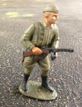 Soviet Soldier with PPSH41--single figure-LAST SEVEN IN STOCK!! #32811