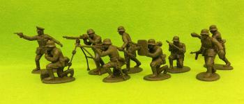 German Infantry Company H.Q. Section (steel helmets)--9 plastic figures figures #33402
