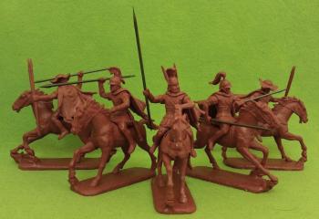 Thessalian Cavalry--1 Officer, 2 Noble Cavalry in armor with spear and 2 Light Cavalrymen unarmored with javelins--five mounted figures #34211