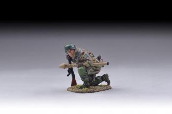 Image of Kneeling FJ Tank Hunter with Panzerfaust and Stg 44. (Normandy)--single figure--RETIRED--LAST TWO!!