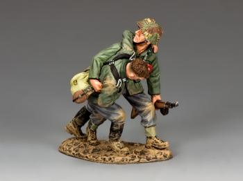 Battlefield Rescue--two German troopers on single base--RETIRED. LAST TWO! #34865