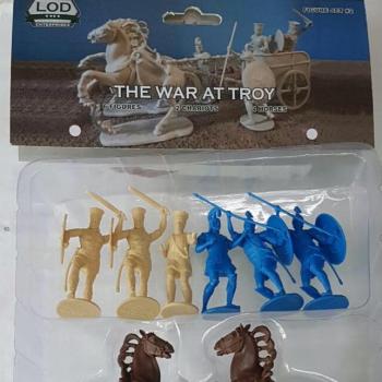 War at Troy Figure Set 2--1 Greek Chariot & 1 Trojan Chariot (4 Horses, 6 Soldiers) #35944