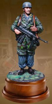 WWII Fallschirmjager (perfect for the battle of Carentan)--single 120mm figure--RETIRED--LAST ONE!! #37862