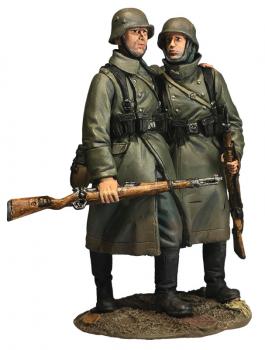 German Helping Wounded Comrade in Greatcoat--two figures on single base #38117