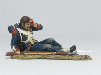 Sitting Wounded French Old Guardsman--single figure #39608