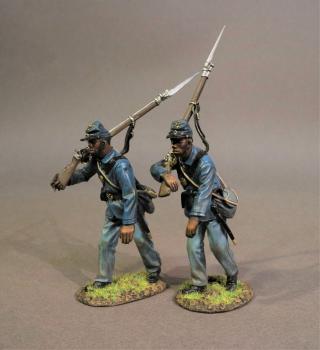 Two Infantrymen Advancing (set 2), The 54th Regiment Massachusetts Volunteer Infantry, The American Civil War, 1861-1865--two figures -- LAST ONE!  Two Infantrymen Advancing (set 2), The 54th Regiment Massachusetts Volunteer Infantry, The American Civil War, 1861-1865--two figures -- LAST ONE!  #40555