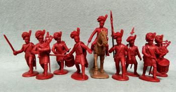 British Highlanders Command with Bagpipes and Drums--nine plastic figures (Red) with Horse figure #40985