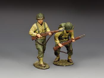 Advancing Under Fire--two U.S. Ranger figures #41023
