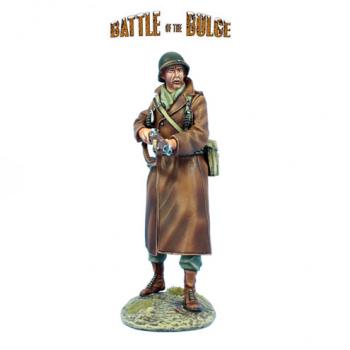 U.S. Winter Infantry Advancing with M1 Garand--single figure U.S. Winter Infantry Advancing with M1 Garand--single figure #41209