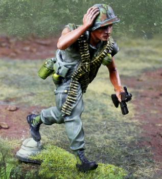 Image of Ground Pounder Running--single figure--RETIRED--LAST TWO!!