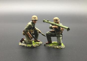 Image of USMC Bazooka Team (featuring Pte. Douglas Jacobson & loader)--two figures--RETIRED--LAST ONE!!