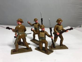 US ARMY - At the ready with grenades - 5 figures US ARMY - At the ready with grenades - 5 figures #42317