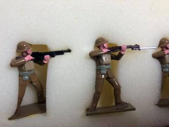 US Army - Standing Firing w/Steel Helmets- 5 figures US Army - Standing Firing w/Steel Helmets- 5 figures #42327