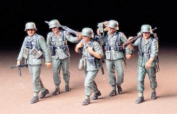 1/35 German MG Crew (5) #6872