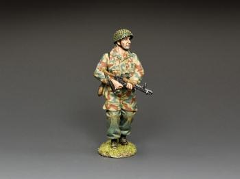 Image of Fallschirmjager with FG42 Assault Rifle--single figure