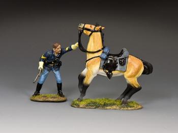 Holding on to his Horse--single U.S. 7th Cavalry figure with horse figure Holding on to his Horse--single U.S. 7th Cavalry figure with horse figure #42948