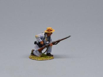 Spanish Infantryman Kneeling For Bullets--single figure #43531