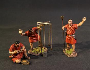 Roman Gromatici (Red)-- Roman Marching Camp Diorama Scenery--three figures and accessories #43686