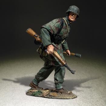German Grenadier Advancing with Grenade 1943-45--single figure #43842