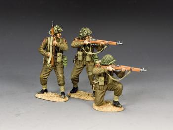 Riflemen in Action Set, 1st Bttn. of The South Lancashire Rgt., 3rd Inf. Div. (sand base)--three WWII British figures Riflemen in Action Set, 1st Bttn. of The South Lancashire Rgt., 3rd Inf. Div. (sand base)--three WWII British figures #44630
