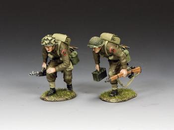 Running Bren Gun Team (with Grass base)--two WWII British Tommy rifleman figures #45100