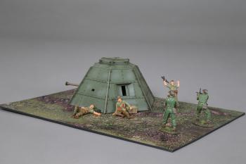 Image of Japanese Gun Bunker and Five Figures--RETIRED--LAST ONE! !