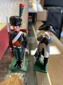 Napoleonic French "The Imperial Eye" Napoleon with 5 Chasseur a Cheval Napoleonic French "The Imperial Eye" Napoleon with 5 Chasseur a Cheval #46613